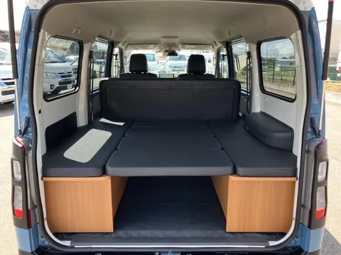 Toyota TownAce Van