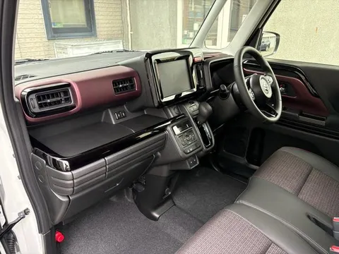 Suzuki Spacia Custom