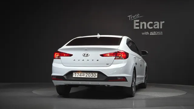 Hyundai Elantra (Avante)