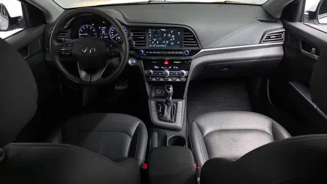 Hyundai Elantra (Avante)