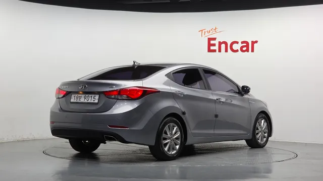 Hyundai Elantra (Avante)