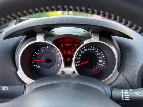 Infiniti ESQ