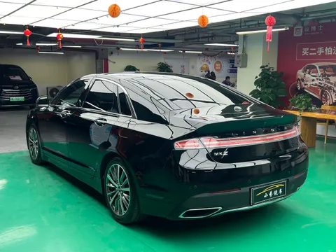 Lincoln MKZ