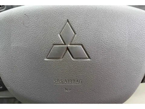 Mitsubishi Minicab Van