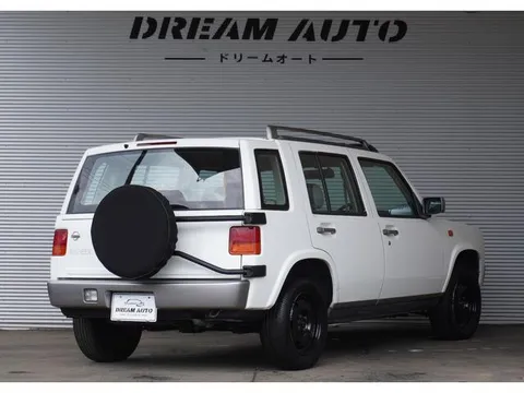 Nissan Rasheen