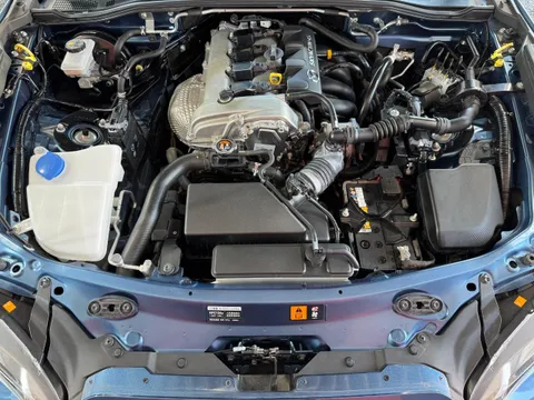 Mazda MX-5 (Roadster)
