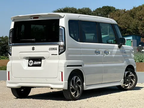 Suzuki Spacia