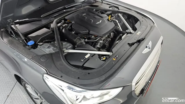 Genesis G90 (EQ900)