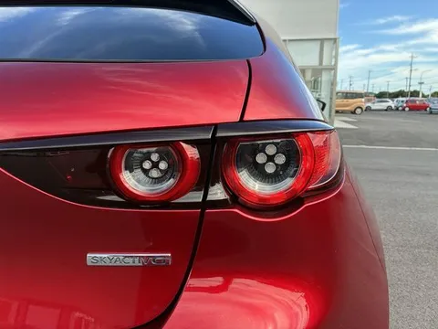 Mazda MAZDA3 Fastback