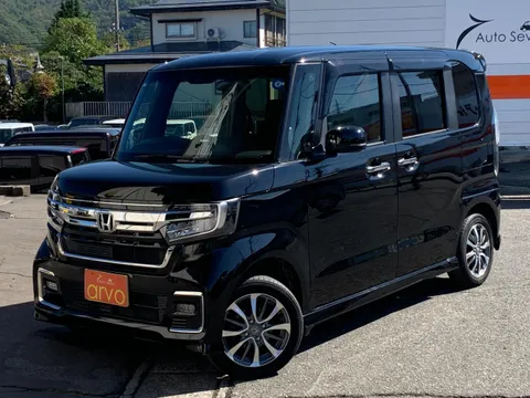 Honda N-BOX Custom