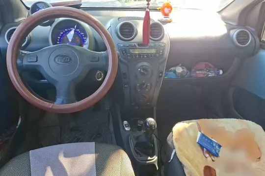 BYD F0