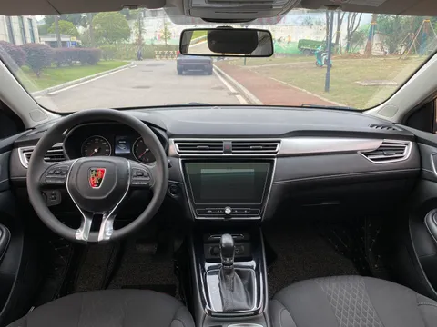 Roewe i5