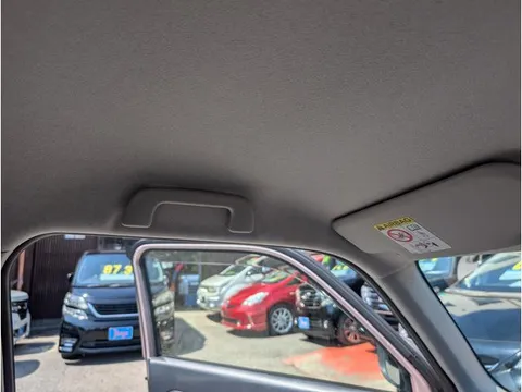 Daihatsu Mira Tocot