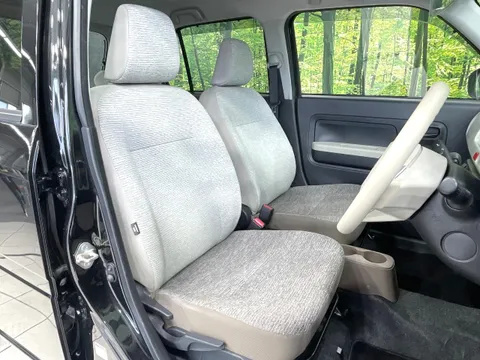 Daihatsu Mira Tocot
