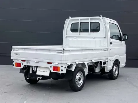 Nissan Clipper Truck
