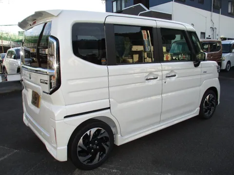 Suzuki Spacia Custom