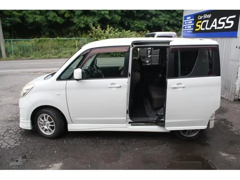 Mitsubishi Delica D:2