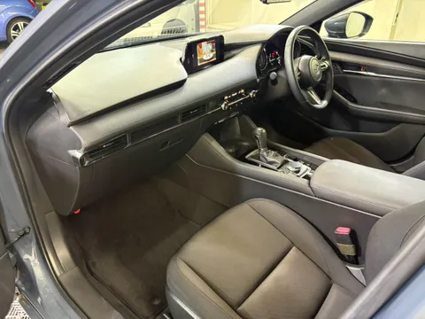 Mazda MAZDA3 Fastback