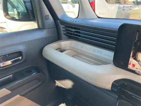 Mitsubishi Delica Mini