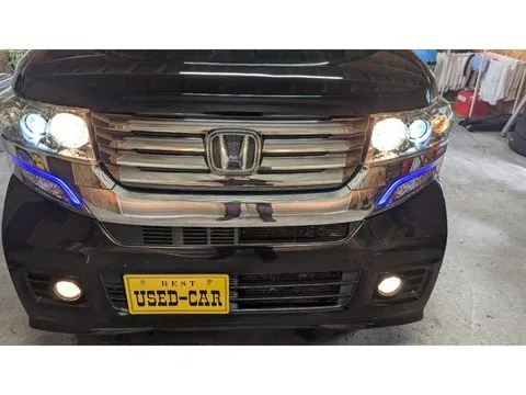 Honda N-BOX Custom
