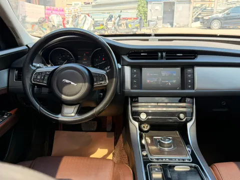 Jaguar XFL