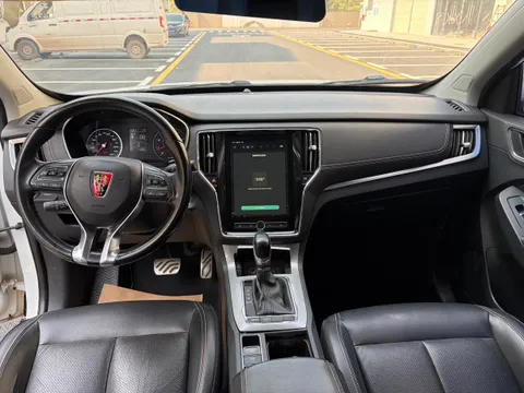 Roewe RX5
