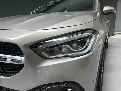Mercedes-Benz Mercedes-Benz GLA