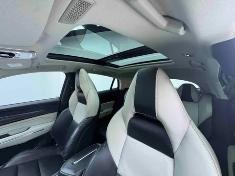 Lynk & Co 05