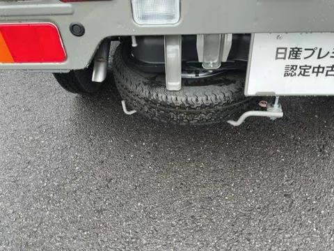 Nissan Clipper Truck