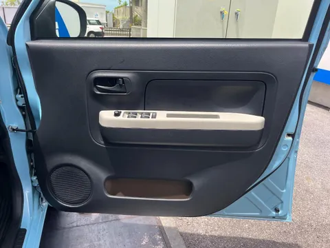 Daihatsu Mira Tocot