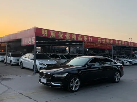 Volvo S90