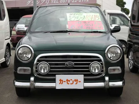 Daihatsu Mira Gino