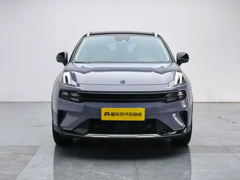 Lynk & Co 06