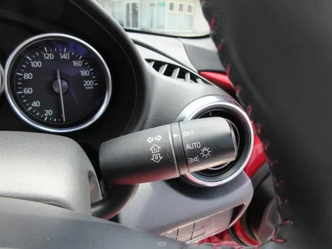 Mazda MX-5 (Roadster)