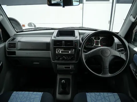 Mitsubishi Pajero Mini