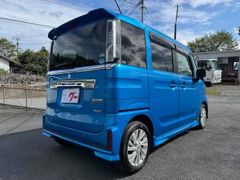 Suzuki Spacia Custom