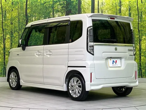 Suzuki Spacia Custom