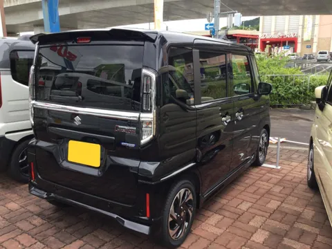 Suzuki Spacia Custom