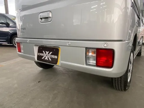 Nissan Clipper Van