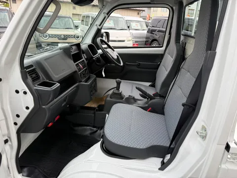 Nissan Clipper Truck