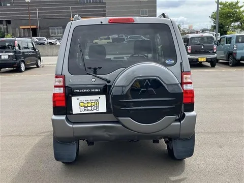 Mitsubishi Pajero Mini