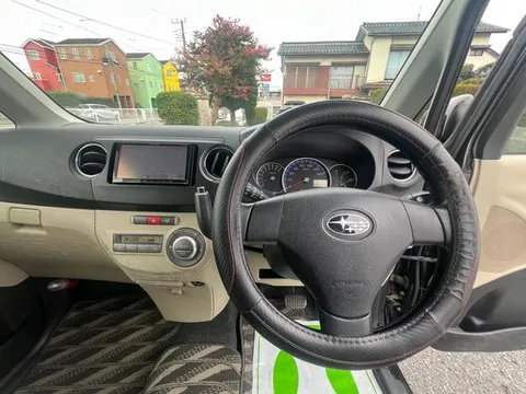 Subaru Lucra