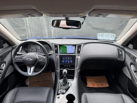 Infiniti Q50L