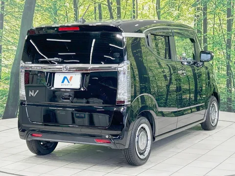 Honda N-BOX Slash