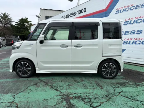 Suzuki Spacia Custom