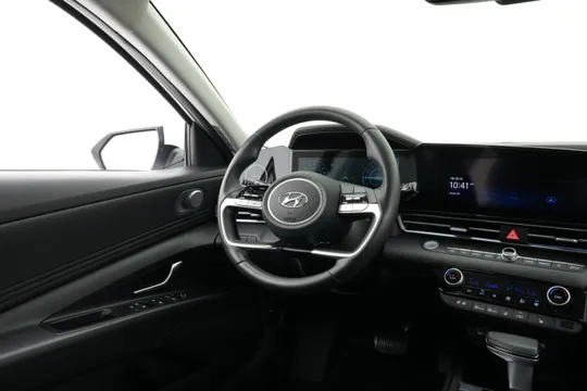 Hyundai Elantra (Avante)