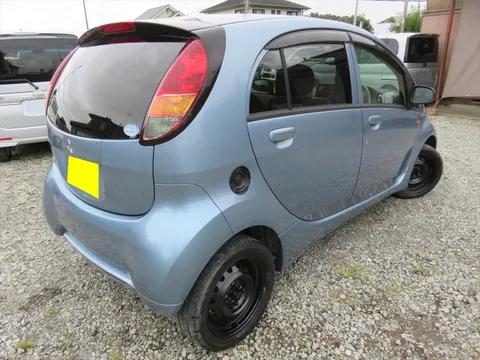 Mitsubishi I