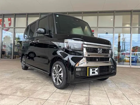 Honda N-BOX Custom