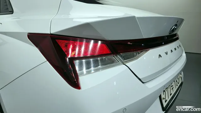 Hyundai Elantra (Avante)