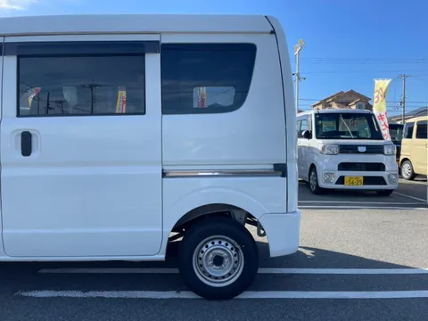 Nissan Clipper